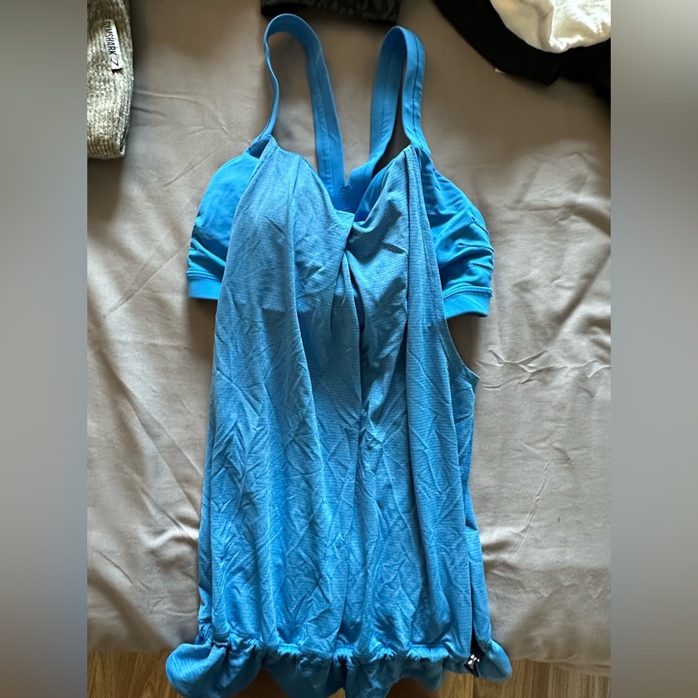 LULULEMON TOP